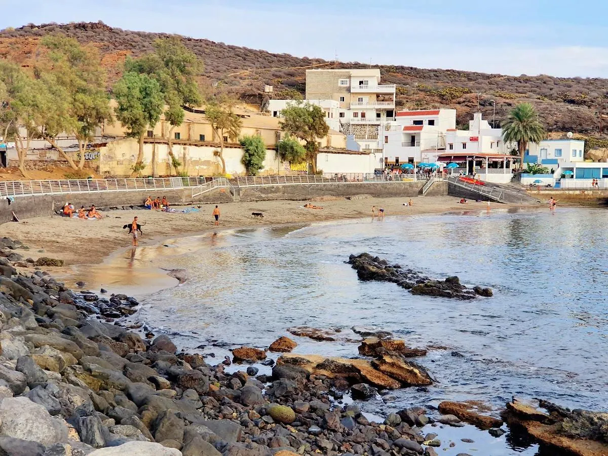 Holiday home Sunny Holidays In Casa Familiar Playa La Arena By Hrtenerife Net Puerto de Santiago  Spain